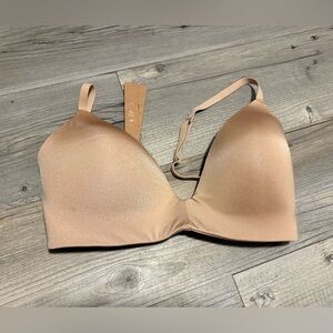 SKIMS Kim Kardashian wireless form 32DD new with tags
